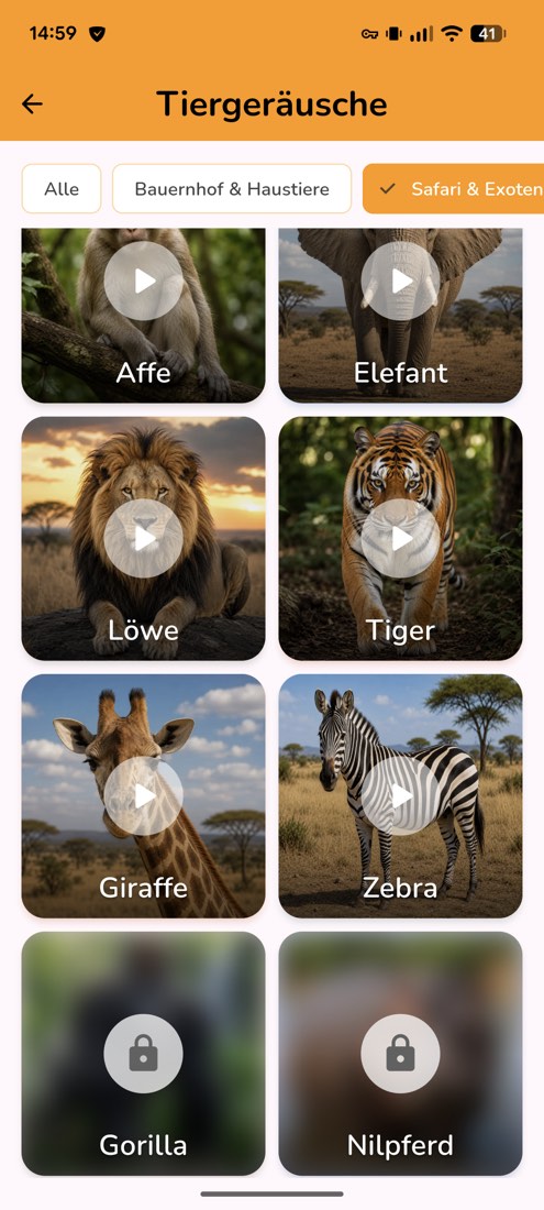 App-Ansicht mit Tierbildern von Affe, Elefant, Löwe und Tiger sowie großen Abspieltasten